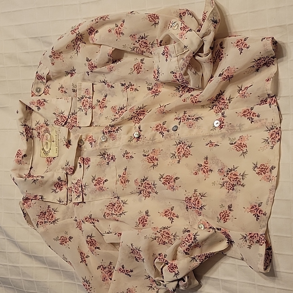 Joyfolie flower shirt ✨️